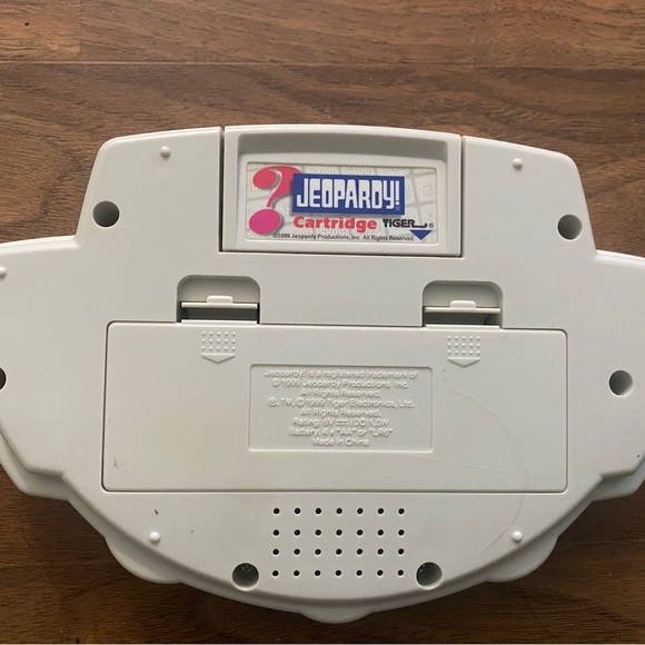 JEOPARDY  Tiger Electronics Handheld Game 1999 Working With Cartridge Vintage - Picture 2 of 3